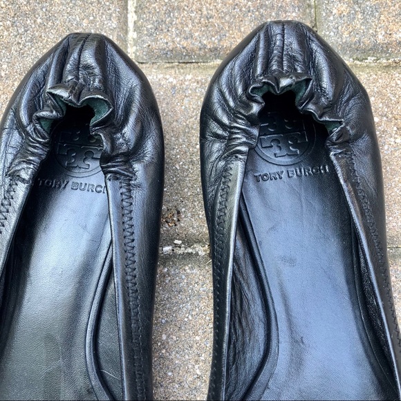 Tory Burch Travel Flat Black Leather/Silver- not Gold Tory B. emblem - Picture 4 of 14